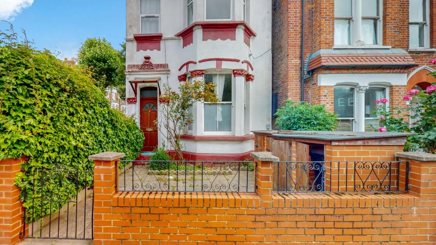 Stunning Apartment Streatley Road, Kilburn